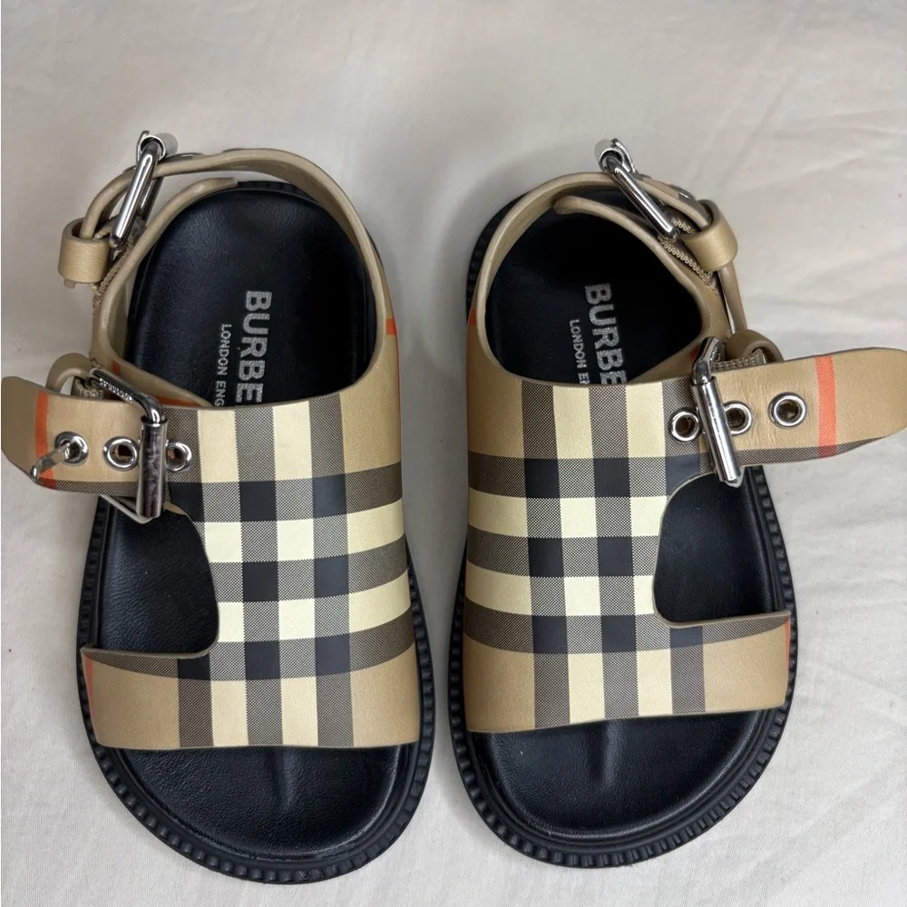 Burberry Toddler Sandals 7.5
